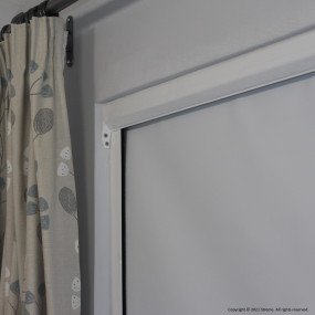 Blackout roller blind for windows. (Made-to-Measure)