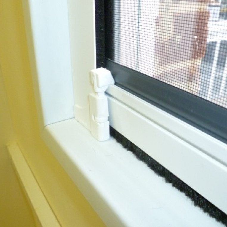 Roller Fly Screen for Windows (Made-to-Measure)